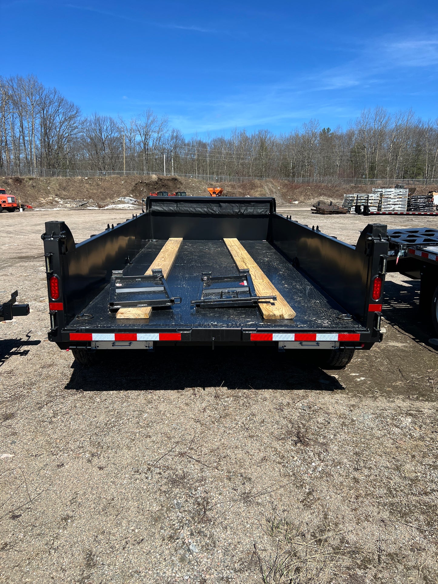 Dump Trailer, 83 by 16 feet, Canada Trailers