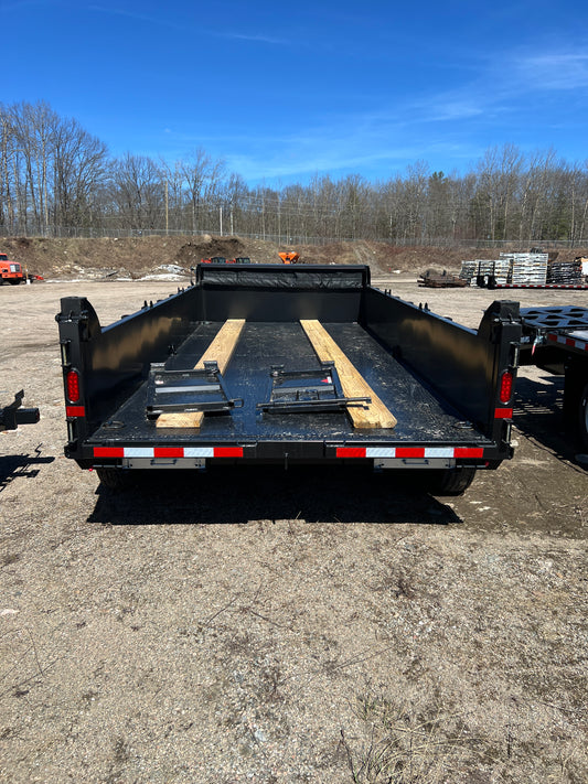 Dump Trailer, 83 by 16 feet, Canada Trailers
