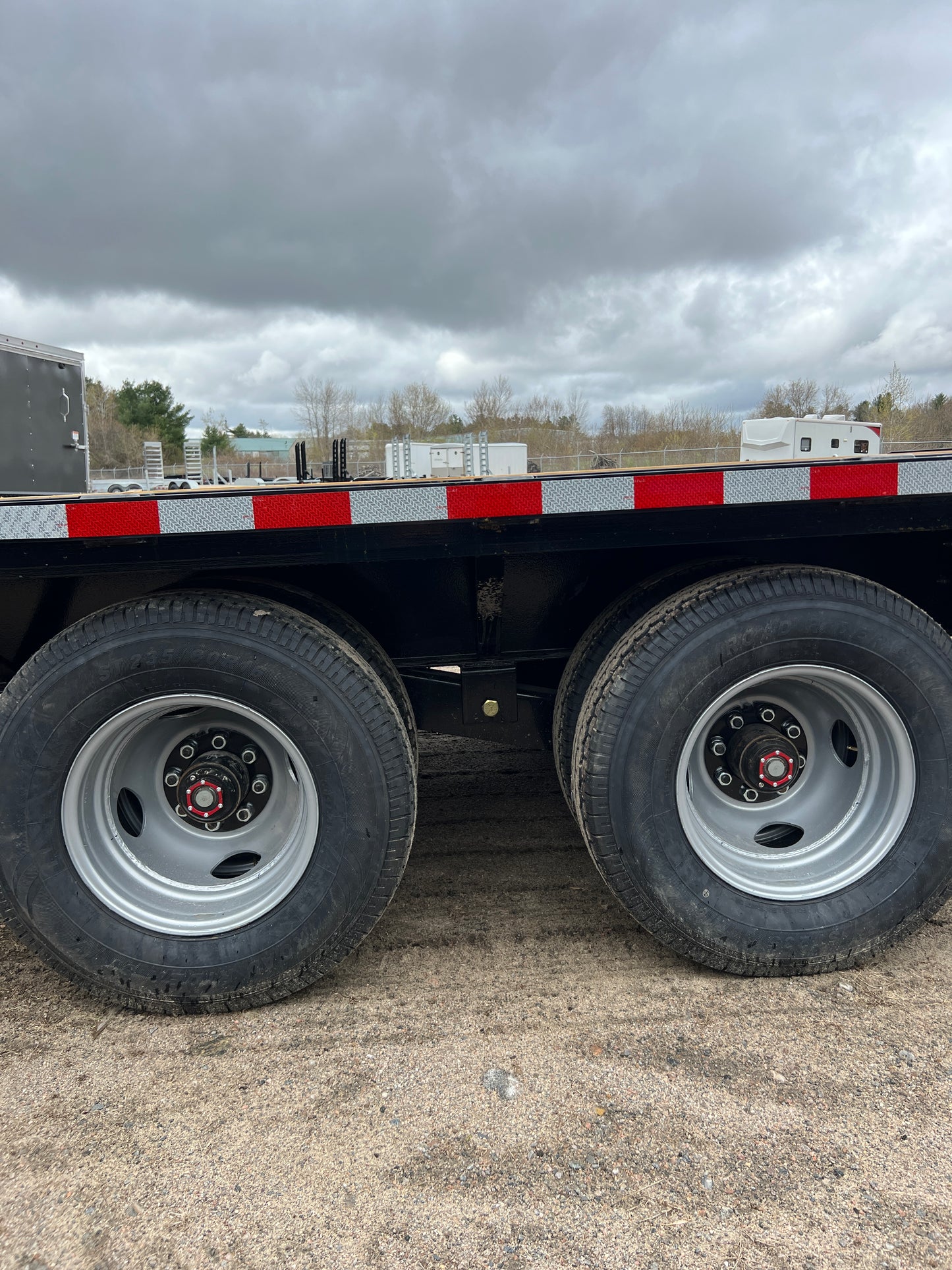 2023 CANADA TRAILERS BT25-24KD Beavertail Pintle Deckover 8.5x25ft 24000lbs GVWR #55358